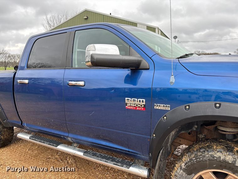 image for item FB3345 2011 Dodge Ram 2500 Crew Cab pickup truck