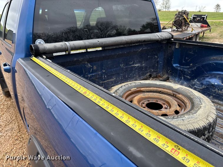 image for item FB3345 2011 Dodge Ram 2500 Crew Cab pickup truck