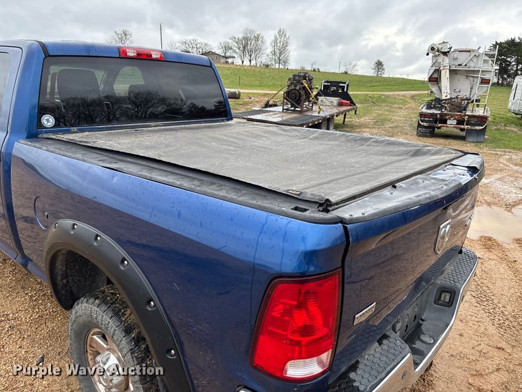 image for item FB3345 2011 Dodge Ram 2500 Crew Cab pickup truck