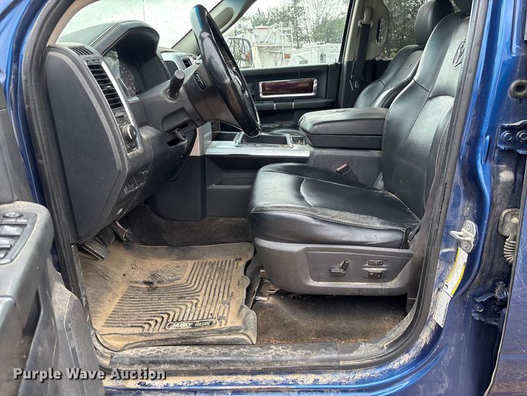 image for item FB3345 2011 Dodge Ram 2500 Crew Cab pickup truck
