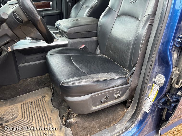 image for item FB3345 2011 Dodge Ram 2500 Crew Cab pickup truck