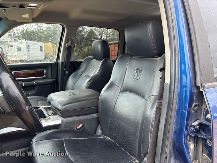 image for item FB3345 2011 Dodge Ram 2500 Crew Cab pickup truck