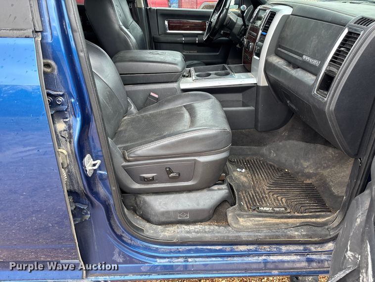 image for item FB3345 2011 Dodge Ram 2500 Crew Cab pickup truck