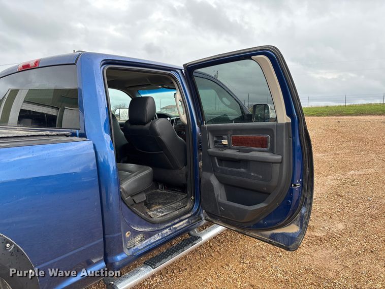 image for item FB3345 2011 Dodge Ram 2500 Crew Cab pickup truck