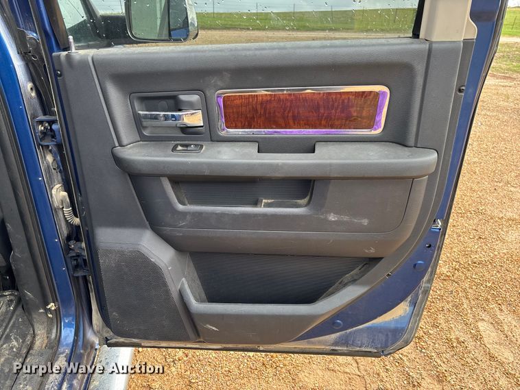 image for item FB3345 2011 Dodge Ram 2500 Crew Cab pickup truck