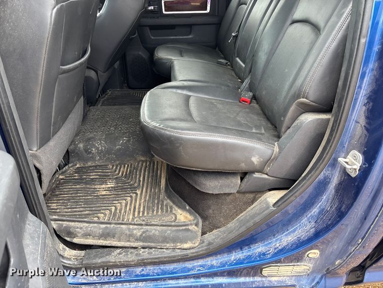 image for item FB3345 2011 Dodge Ram 2500 Crew Cab pickup truck