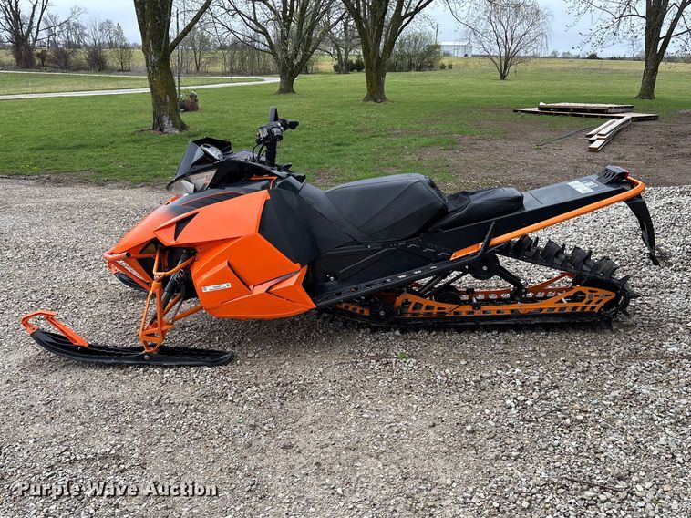 image for item FB3349 2014 Arctic Cat M8000 snowmobile