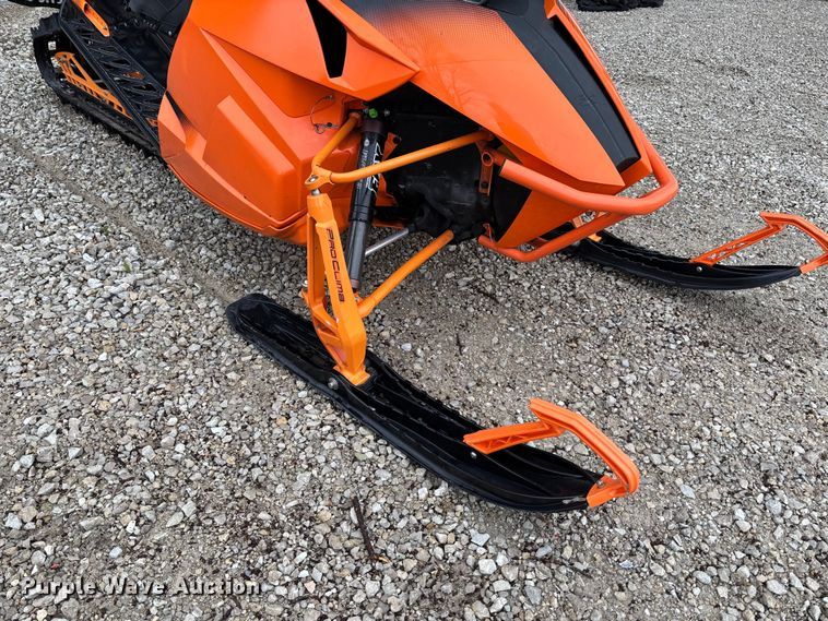 image for item FB3349 2014 Arctic Cat M8000 snowmobile