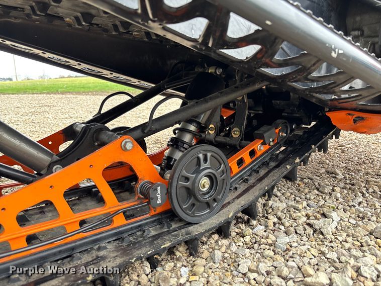 image for item FB3349 2014 Arctic Cat M8000 snowmobile