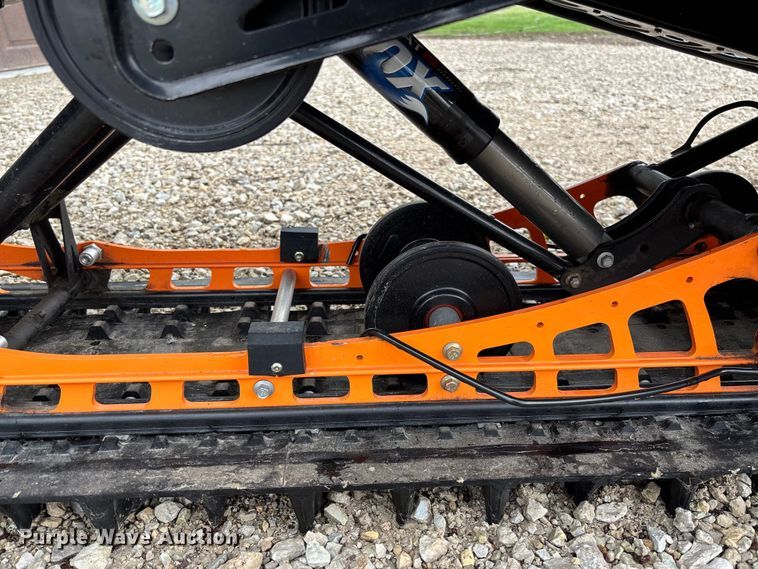 image for item FB3349 2014 Arctic Cat M8000 snowmobile