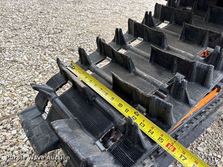 image for item FB3349 2014 Arctic Cat M8000 snowmobile