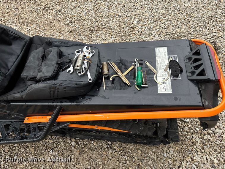 image for item FB3349 2014 Arctic Cat M8000 snowmobile