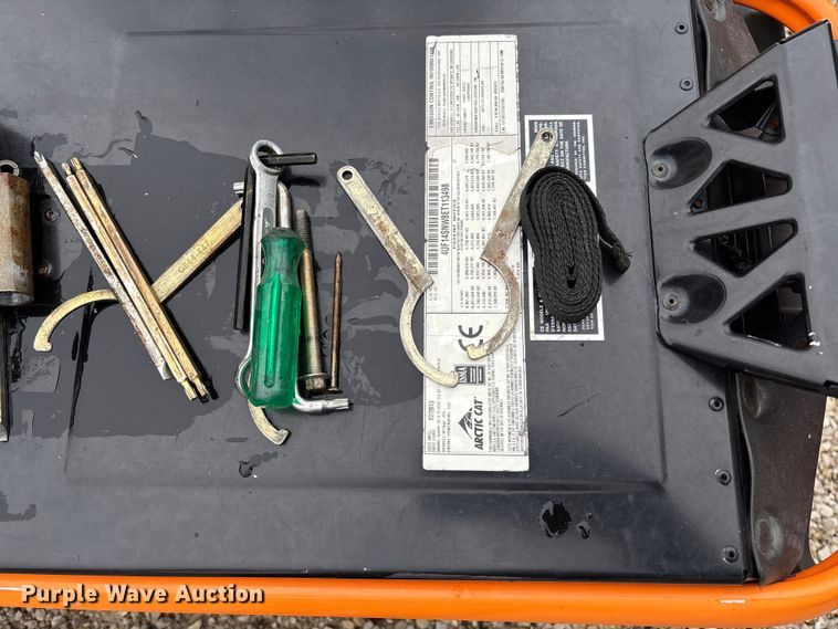 image for item FB3349 2014 Arctic Cat M8000 snowmobile