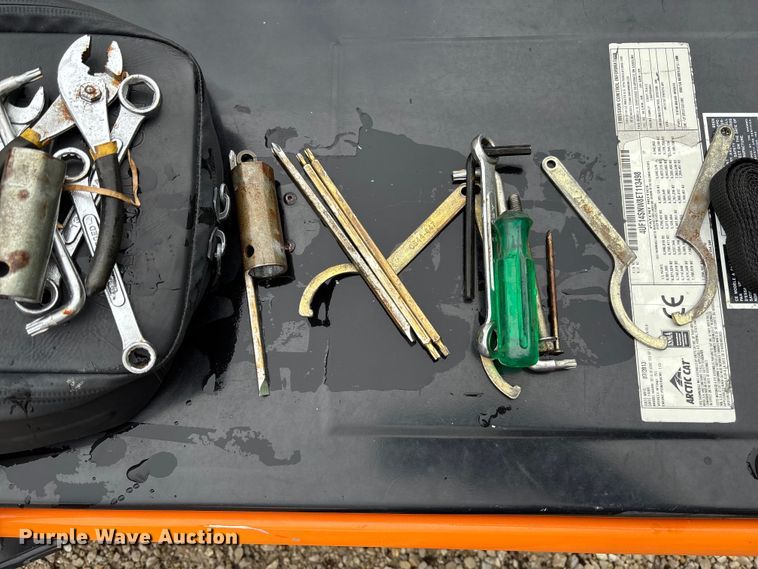 image for item FB3349 2014 Arctic Cat M8000 snowmobile