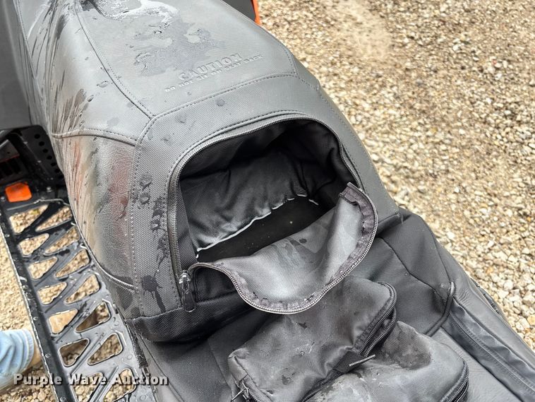 image for item FB3349 2014 Arctic Cat M8000 snowmobile