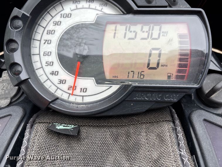 image for item FB3349 2014 Arctic Cat M8000 snowmobile