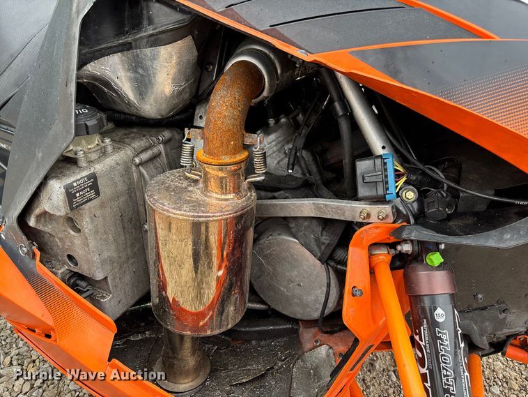 image for item FB3349 2014 Arctic Cat M8000 snowmobile