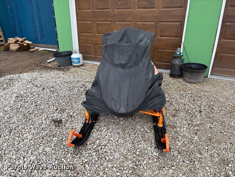 image for item FB3349 2014 Arctic Cat M8000 snowmobile