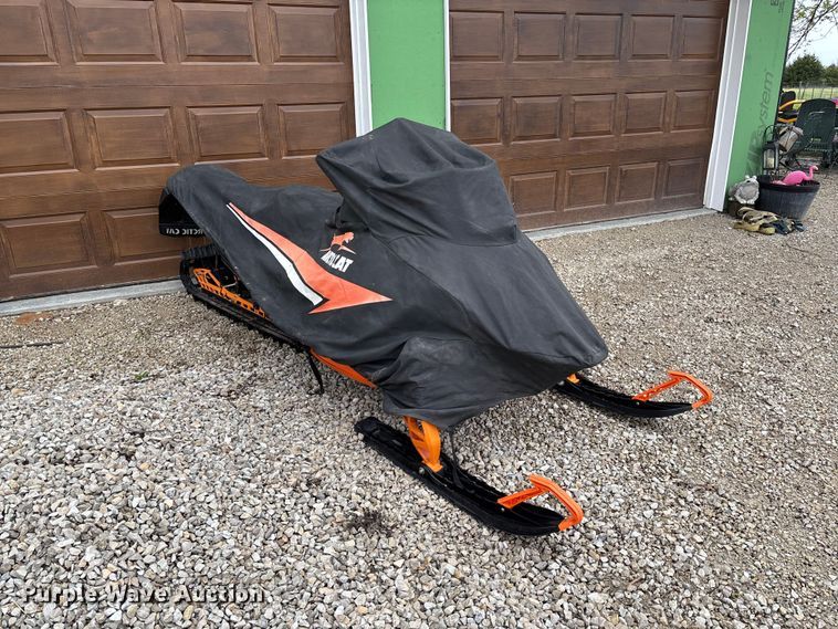 image for item FB3349 2014 Arctic Cat M8000 snowmobile