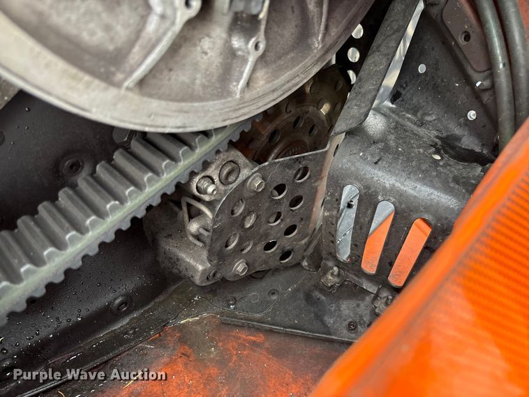 image for item FB3349 2014 Arctic Cat M8000 snowmobile