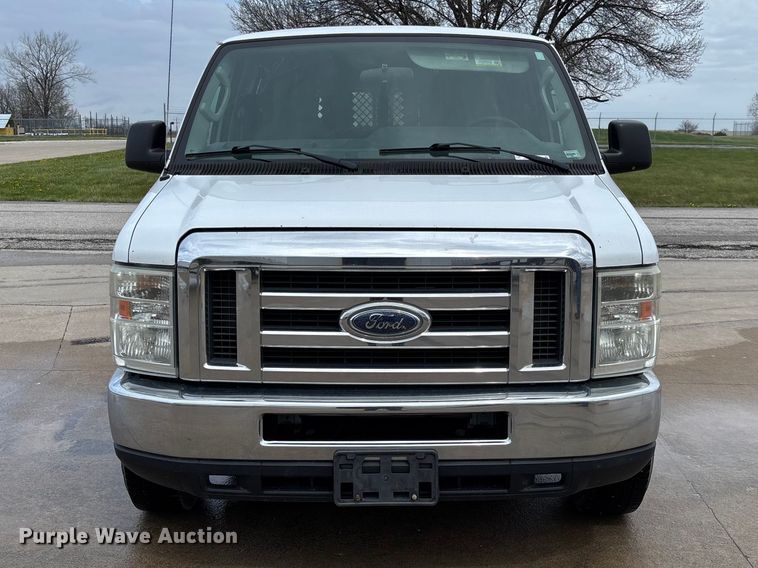 image for item FB3357 2013 Ford E350 van