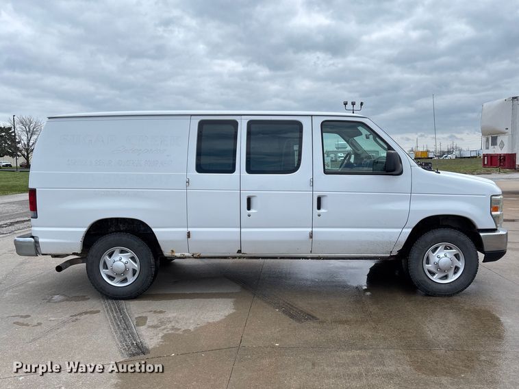 image for item FB3357 2013 Ford E350 van