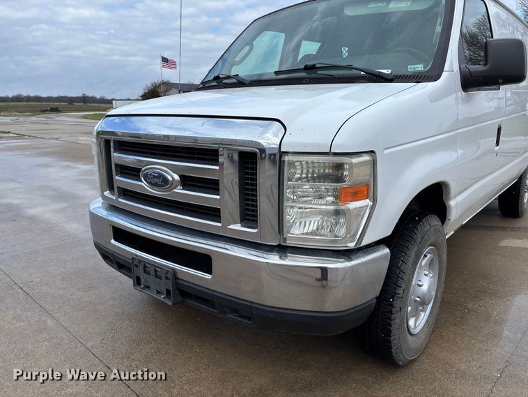 image for item FB3357 2013 Ford E350 van