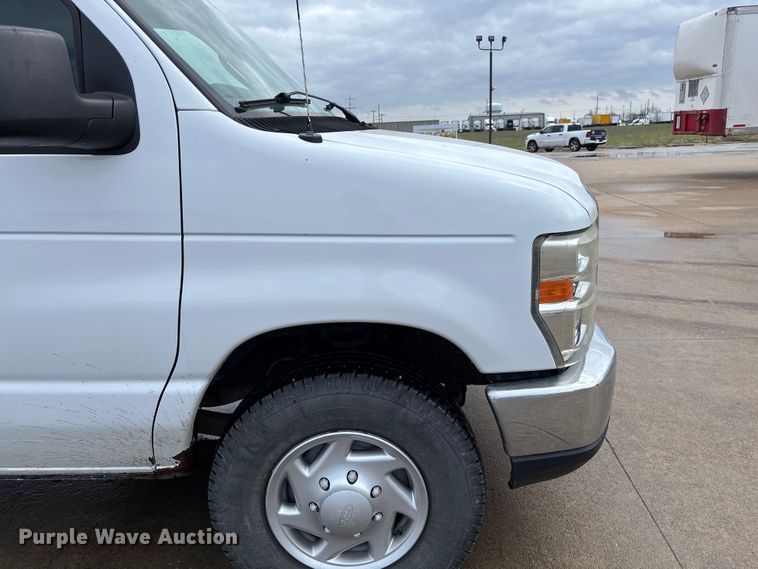image for item FB3357 2013 Ford E350 van