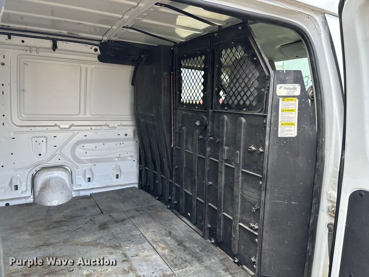 image for item FB3357 2013 Ford E350 van