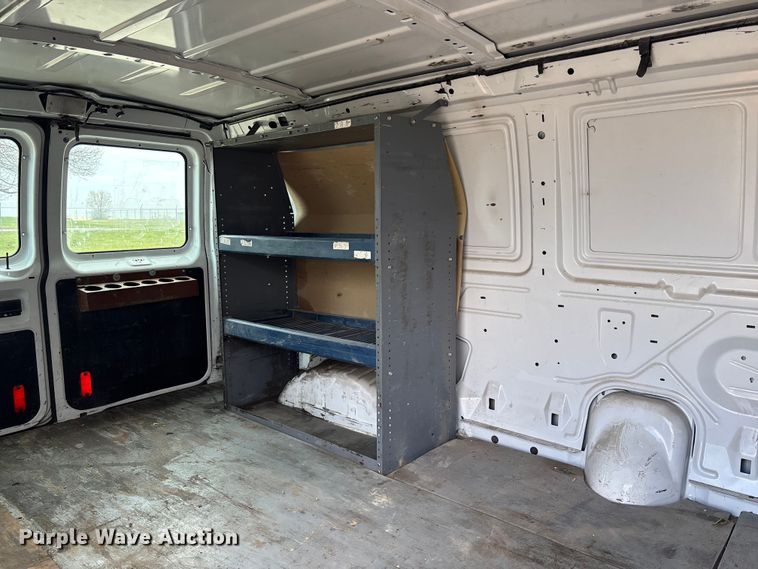 image for item FB3357 2013 Ford E350 van