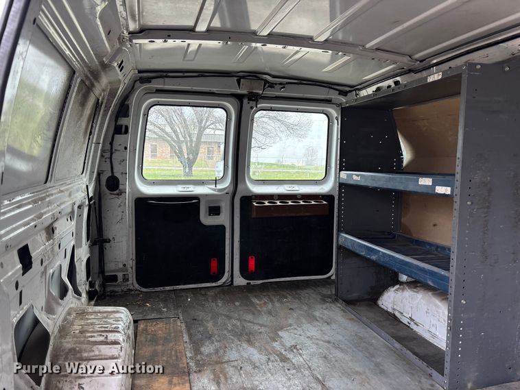 image for item FB3357 2013 Ford E350 van