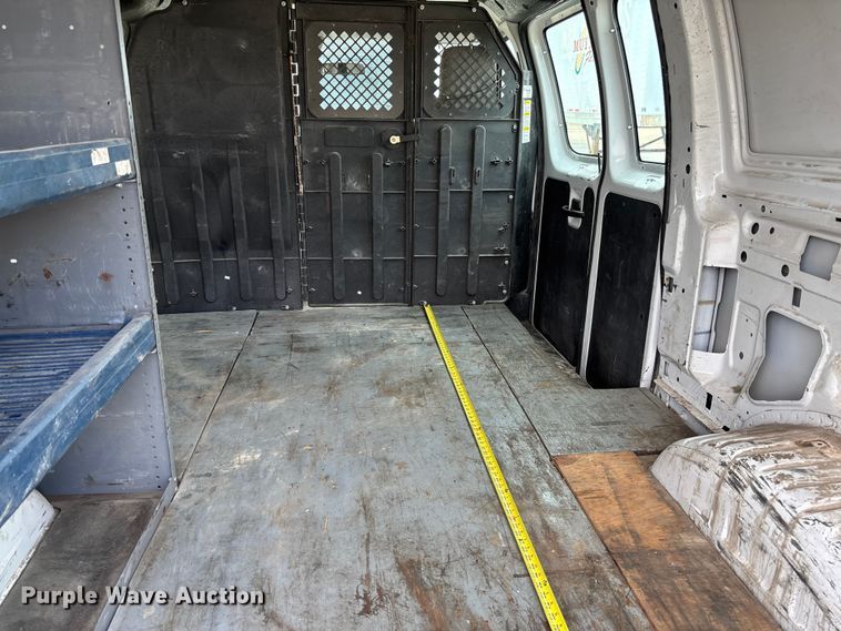 image for item FB3357 2013 Ford E350 van