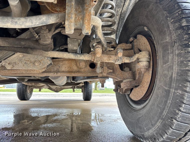 image for item FB3357 2013 Ford E350 van