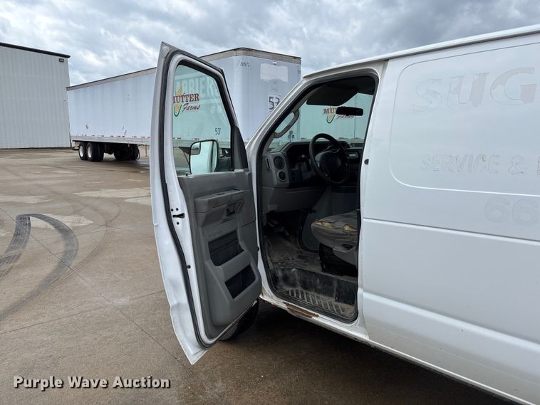 image for item FB3357 2013 Ford E350 van