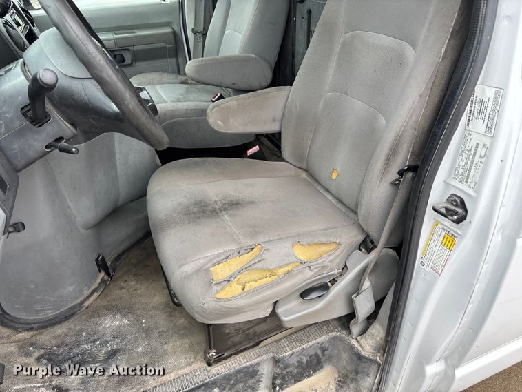 image for item FB3357 2013 Ford E350 van