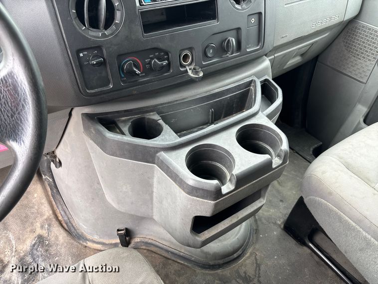image for item FB3357 2013 Ford E350 van