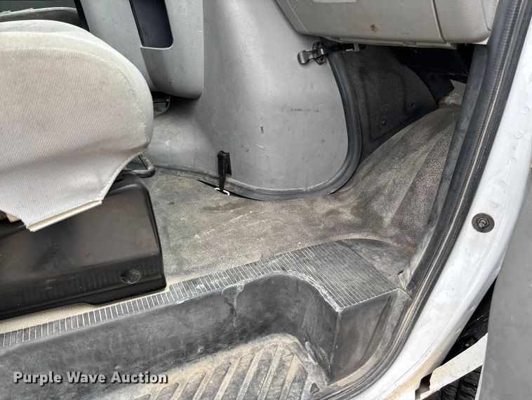 image for item FB3357 2013 Ford E350 van