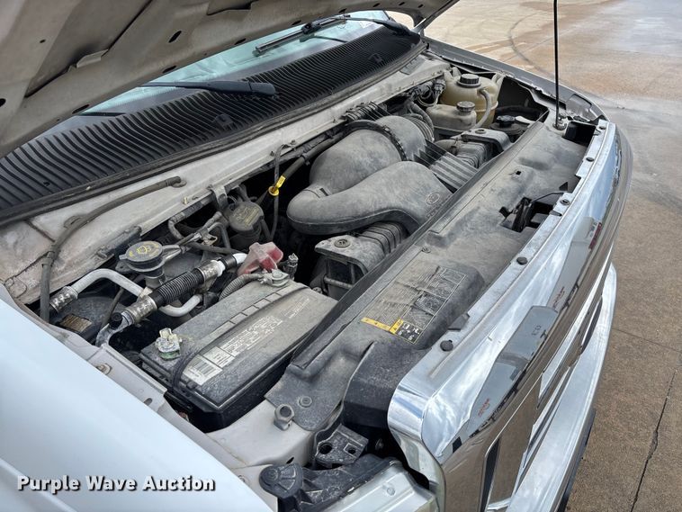 image for item FB3357 2013 Ford E350 van