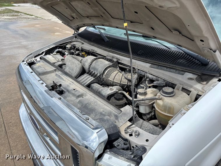 image for item FB3357 2013 Ford E350 van