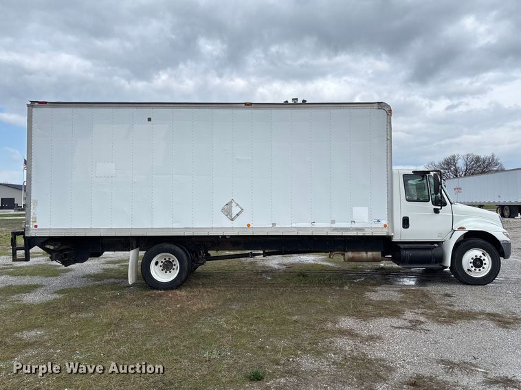 image for item FB3358 2007 International 4300 box truck