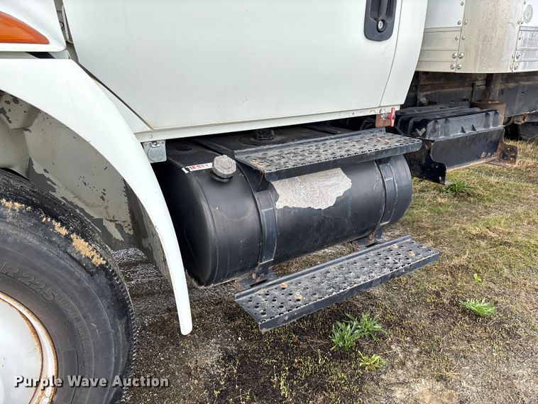 image for item FB3358 2007 International 4300 box truck