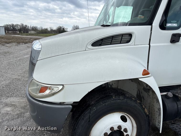 image for item FB3358 2007 International 4300 box truck