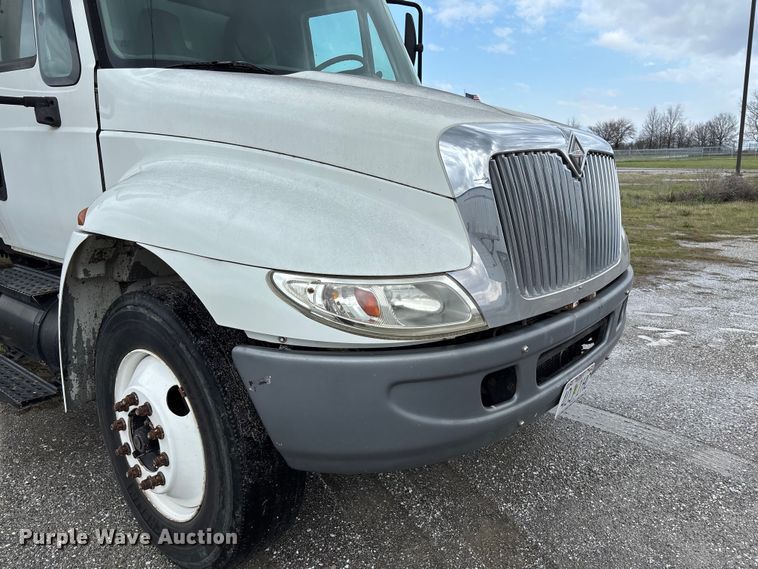 image for item FB3358 2007 International 4300 box truck