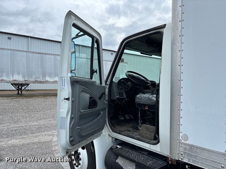 image for item FB3358 2007 International 4300 box truck