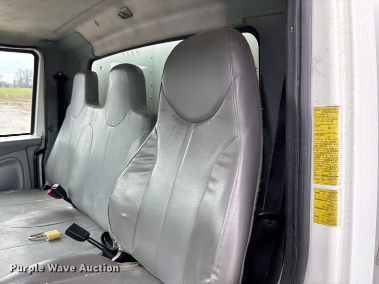 image for item FB3358 2007 International 4300 box truck