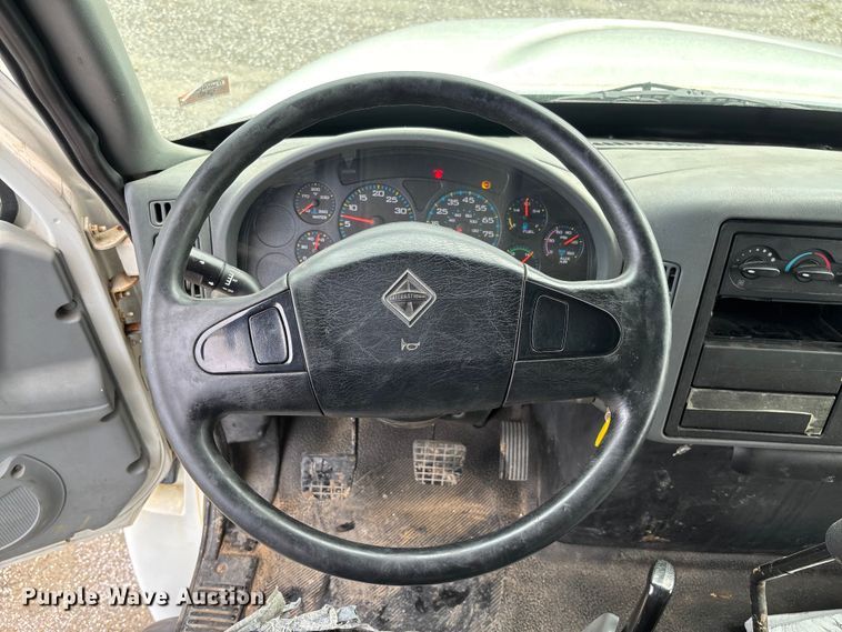 image for item FB3358 2007 International 4300 box truck