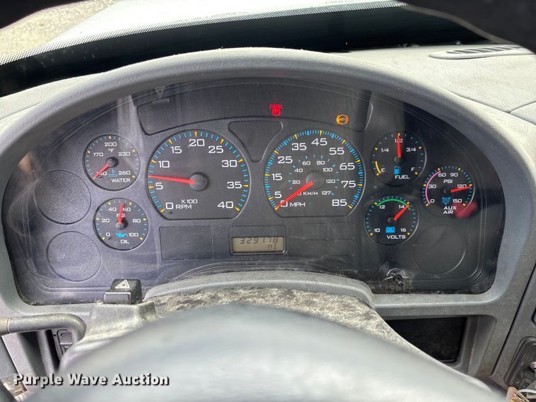 image for item FB3358 2007 International 4300 box truck