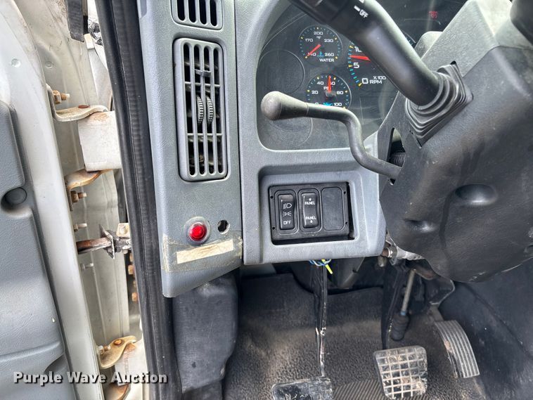 image for item FB3358 2007 International 4300 box truck