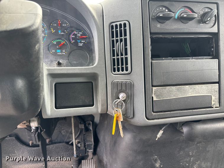 image for item FB3358 2007 International 4300 box truck