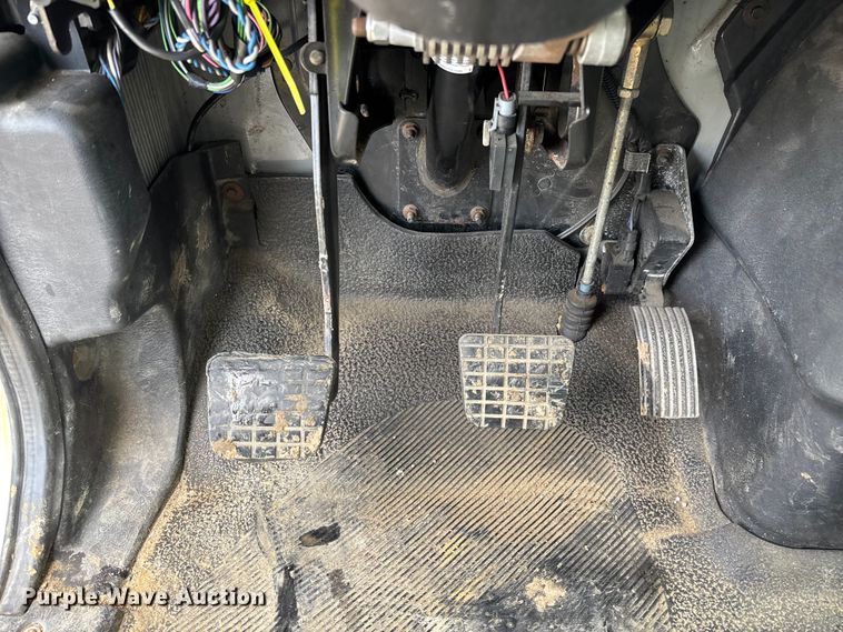 image for item FB3358 2007 International 4300 box truck